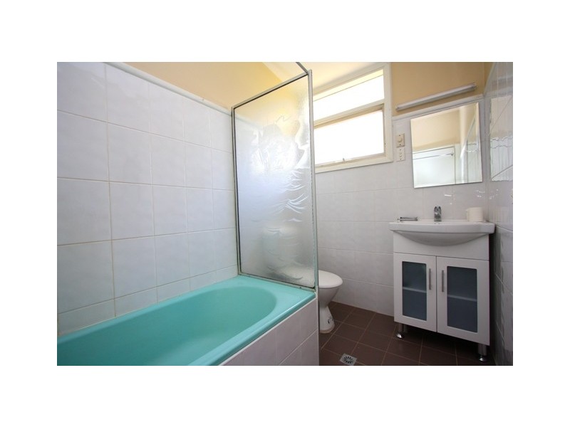 7 Brooker Ave, Oatlands NSW 2117