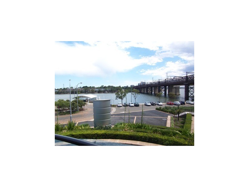 1/2 Bay Drive, Meadowbank NSW 2114