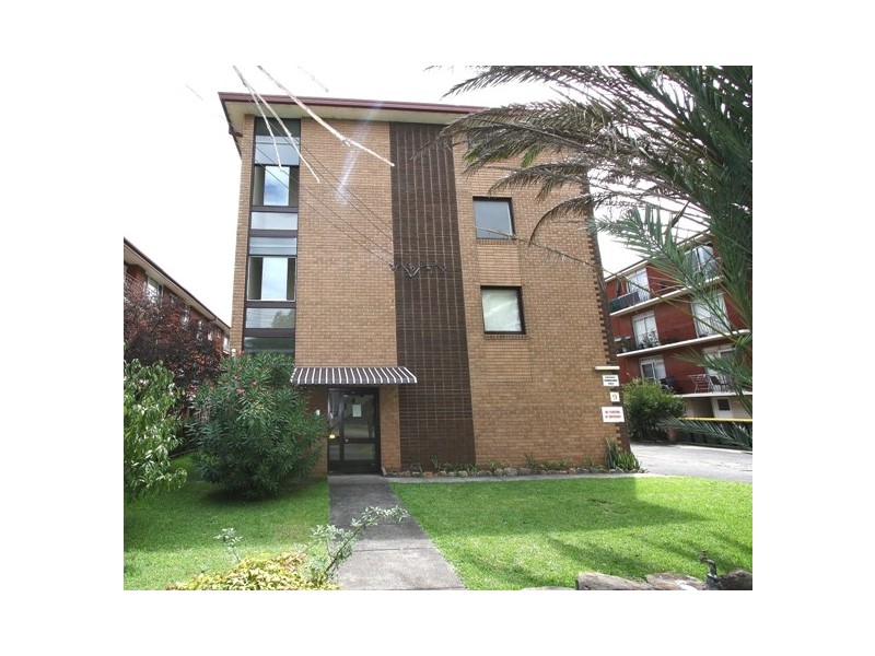 4/9 Bank Street, Meadowbank NSW 2114