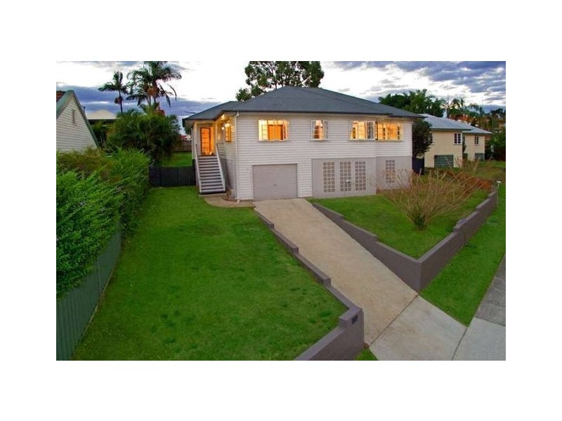 278 Edinburgh Castle Road, Wavell Heights QLD 4012