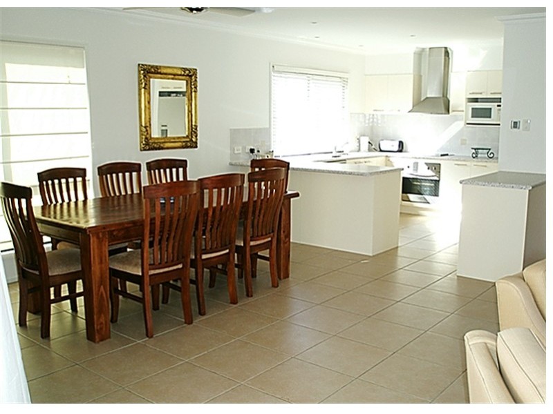 236 Shaw Road, Wavell Heights QLD 4012