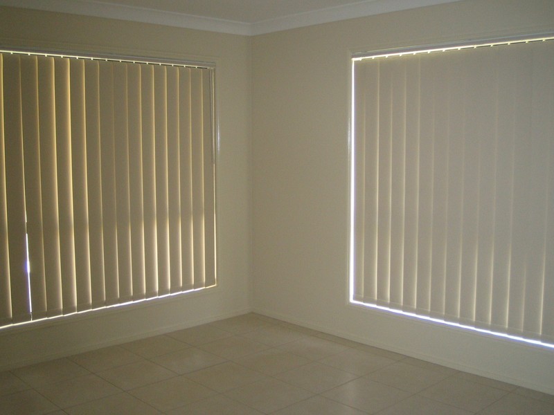 24 Spruce Street, Loganlea QLD 4131