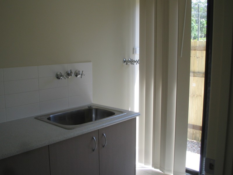 24 Spruce Street, Loganlea QLD 4131