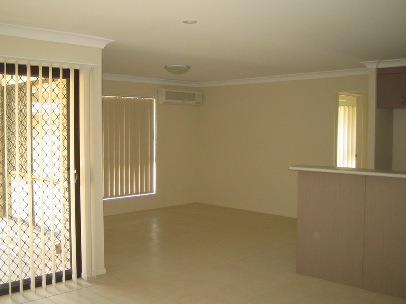 24 Spruce Street, Loganlea QLD 4131
