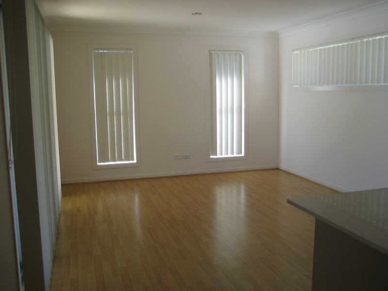 4 Dawe Street, Maudsland QLD 4210