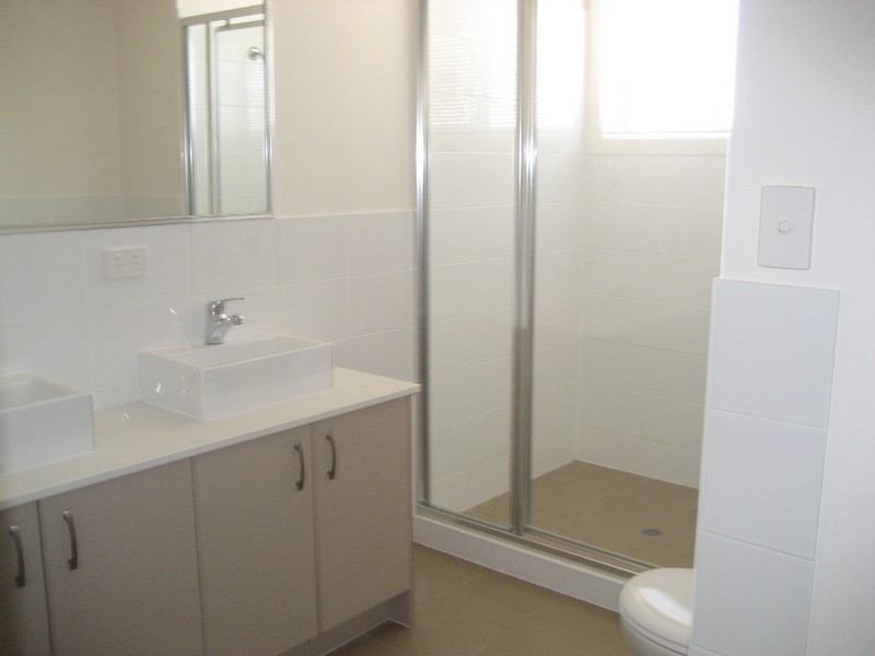 4 Dawe Street, Maudsland QLD 4210