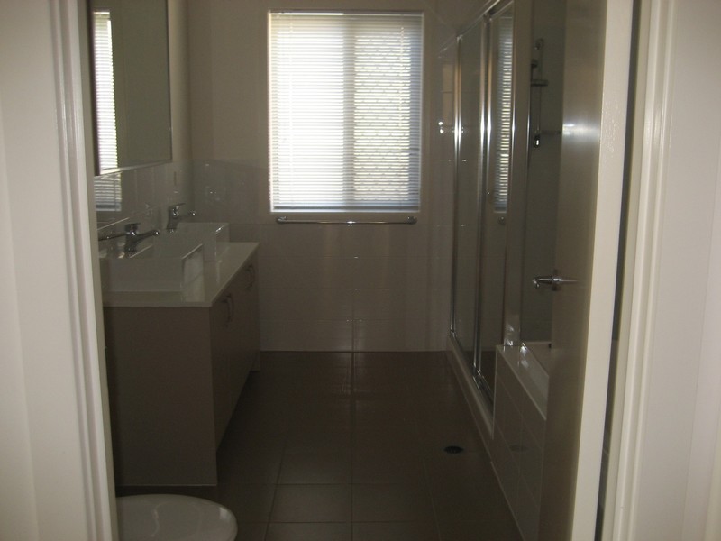 4 Dawe Street, Maudsland QLD 4210