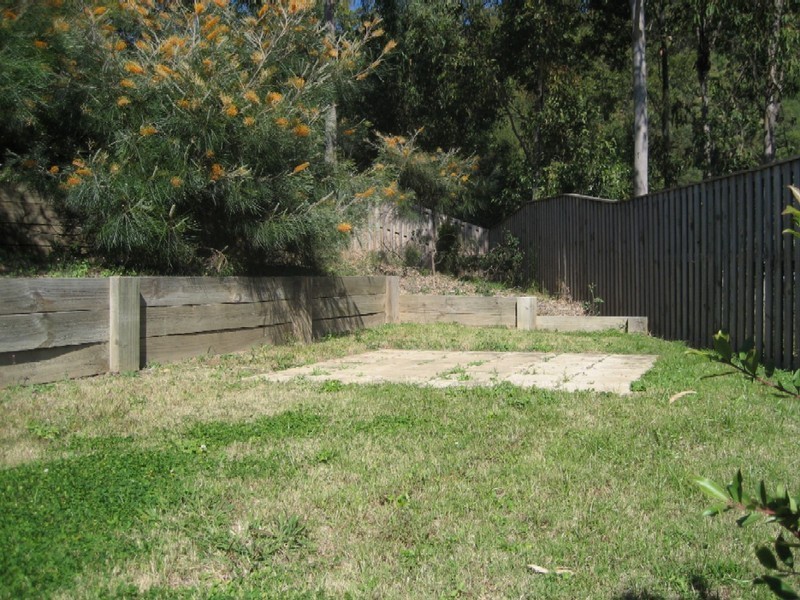 4 Dawe Street, Maudsland QLD 4210