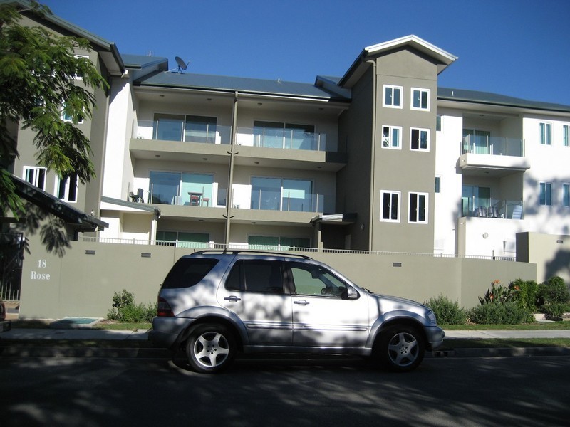 Unit 2 18 Rose Street, Southport QLD 4215