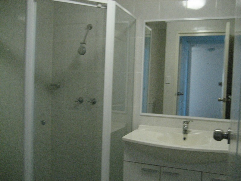 Unit 2 18 Rose Street, Southport QLD 4215