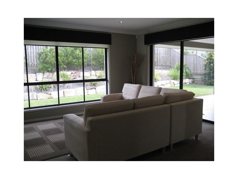 10 Peachester Close, Ormeau QLD 4208