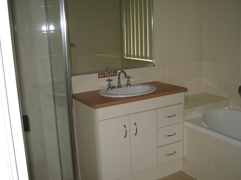 26 Lauradale Cres, Ormeau QLD 4208