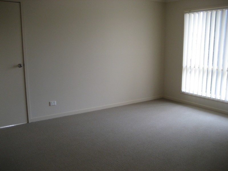 2/1 Mulberry Tce, Pimpama QLD 4209