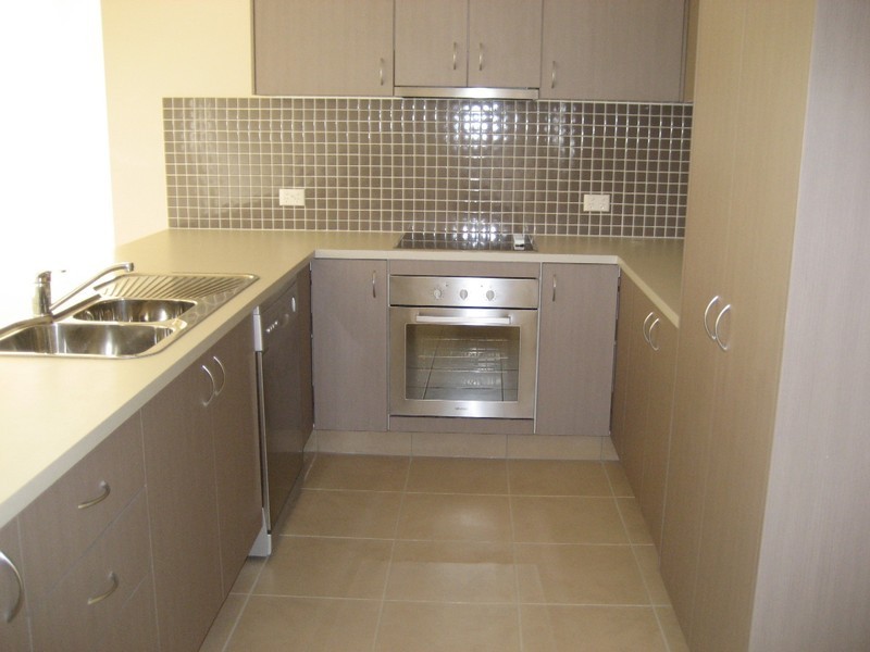 2/1 Mulberry Tce, Pimpama QLD 4209