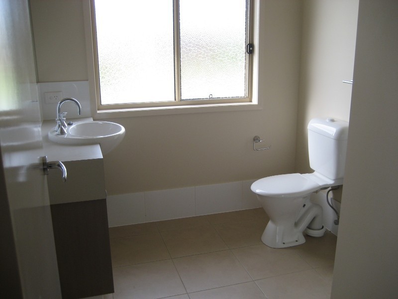 2/1 Mulberry Tce, Pimpama QLD 4209