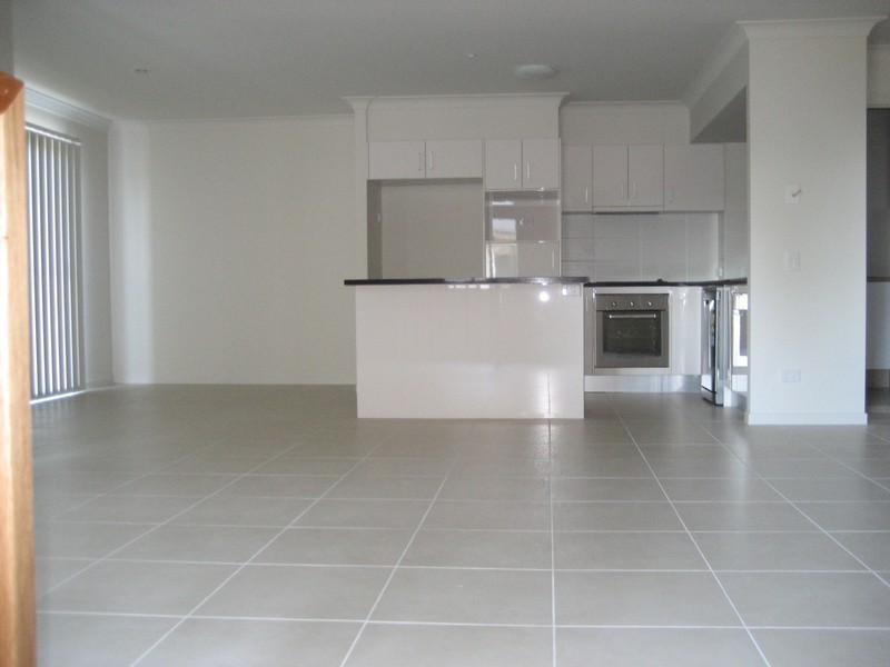 9/5 Faculty Crescent, Mudgeeraba QLD 4213