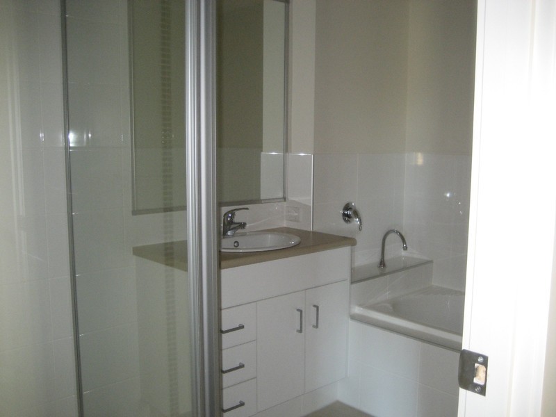 9/5 Faculty Crescent, Mudgeeraba QLD 4213