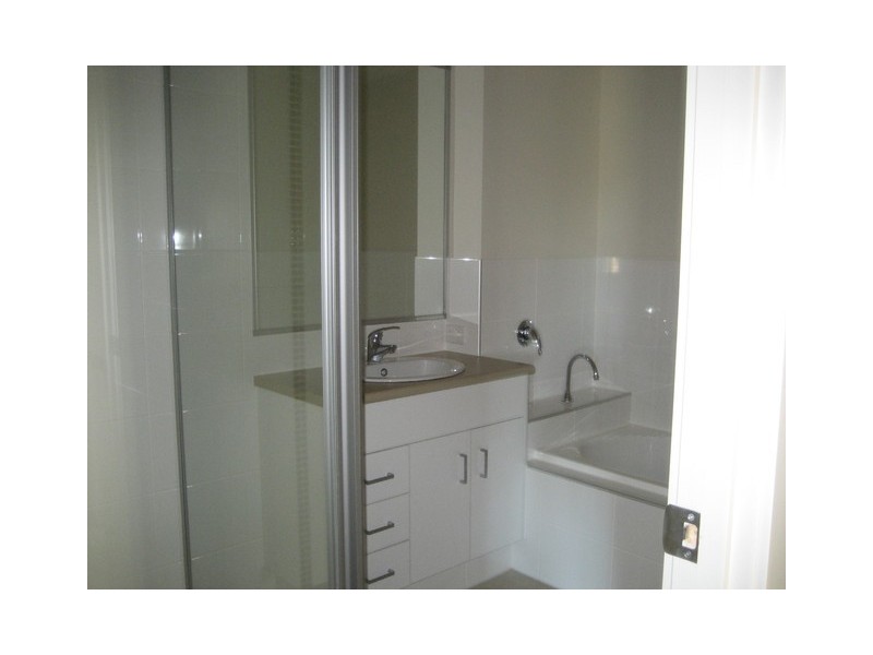 9/5 Faculty Crescent, Mudgeeraba QLD 4213