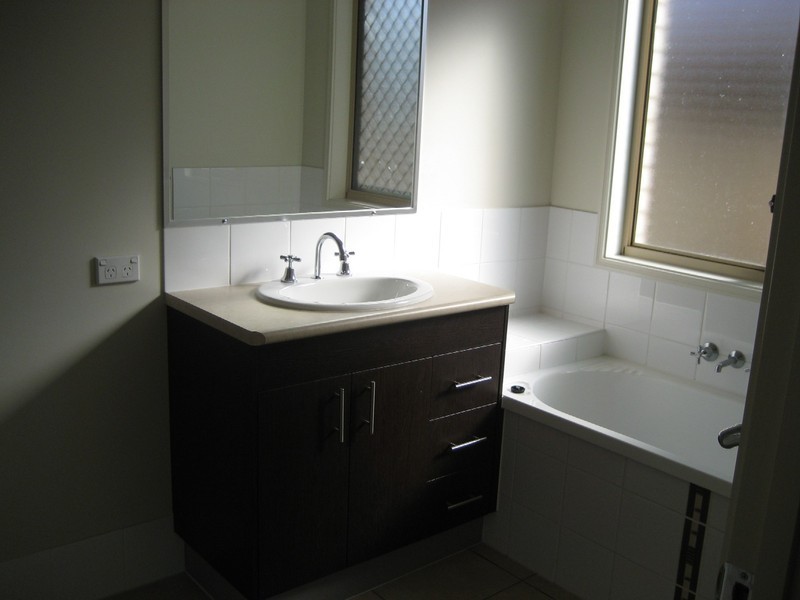 11 Moran Close, Eagleby QLD 4207