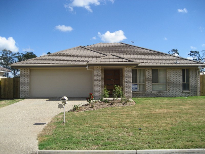 15 Zachary Street, Eagleby QLD 4207
