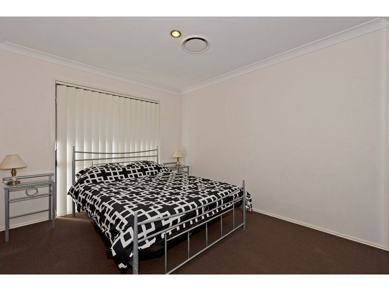 24 Whitely Cct, Maudsland QLD 4210