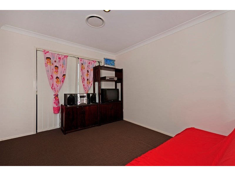 24 Whitely Cct, Maudsland QLD 4210