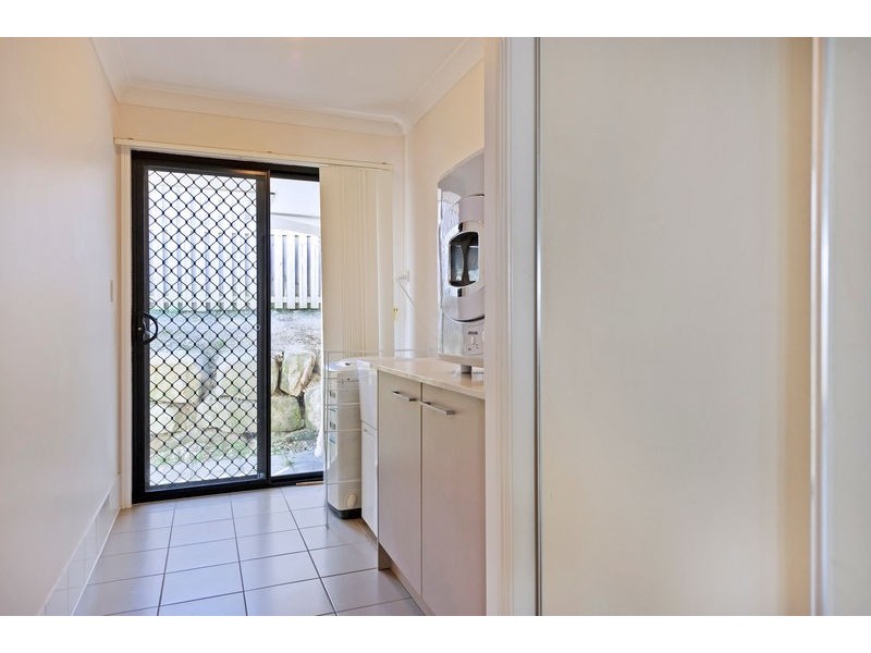 24 Whitely Cct, Maudsland QLD 4210