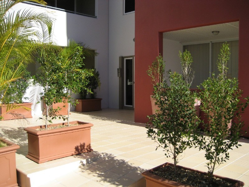 7/6-10 Rose Street, Southport QLD 4215