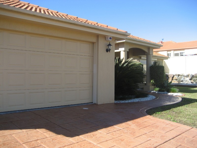 41  Tee Tree Blvd, Arundel QLD 4214