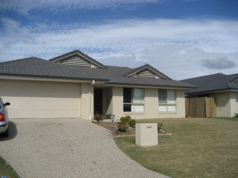 37 Rushcutter Ave, Oxenford QLD 4210