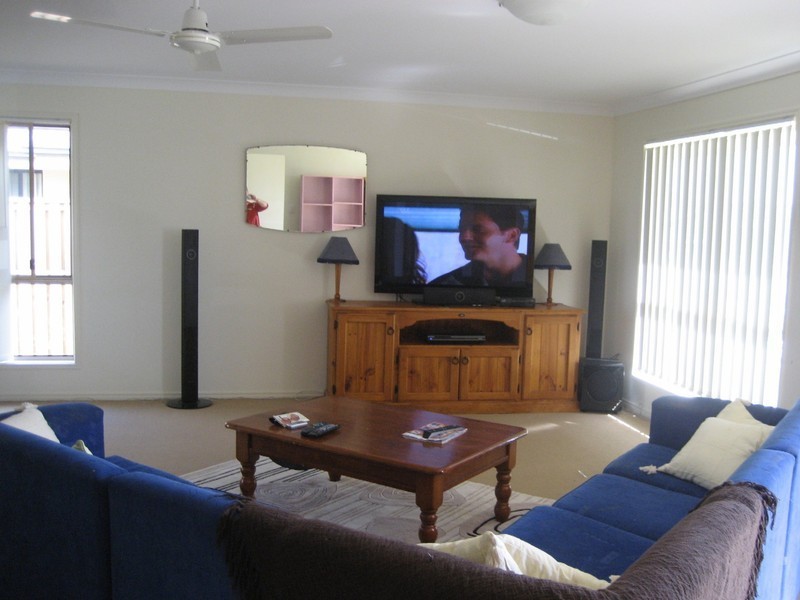 37 Rushcutter Ave, Oxenford QLD 4210