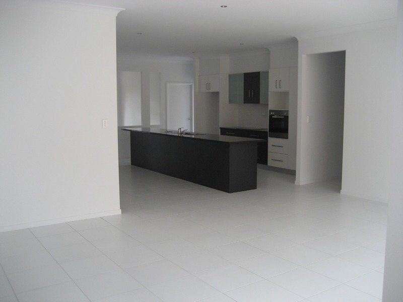 6 Trents Crt, Pimpama QLD 4209