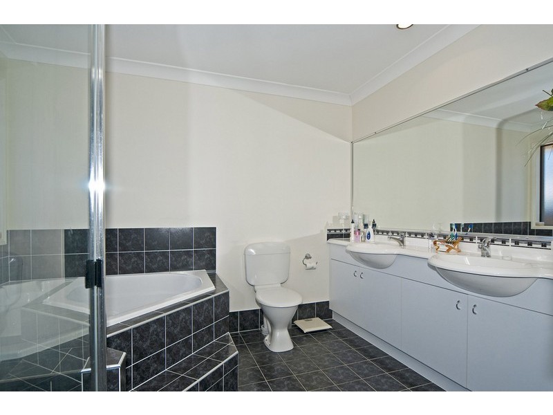 11 Jacob Court, Upper Coomera QLD 4209