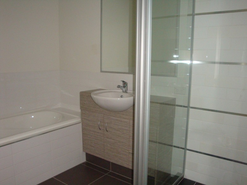 1/17 Laura Place, Varsity Lakes QLD 4227