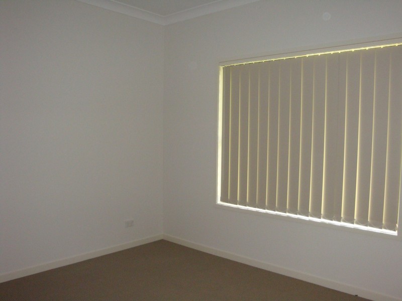 1/17 Laura Place, Varsity Lakes QLD 4227