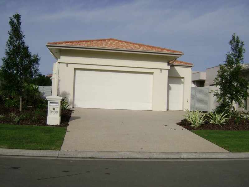 9130 Peter Senior Drive, Hope Island QLD 4212