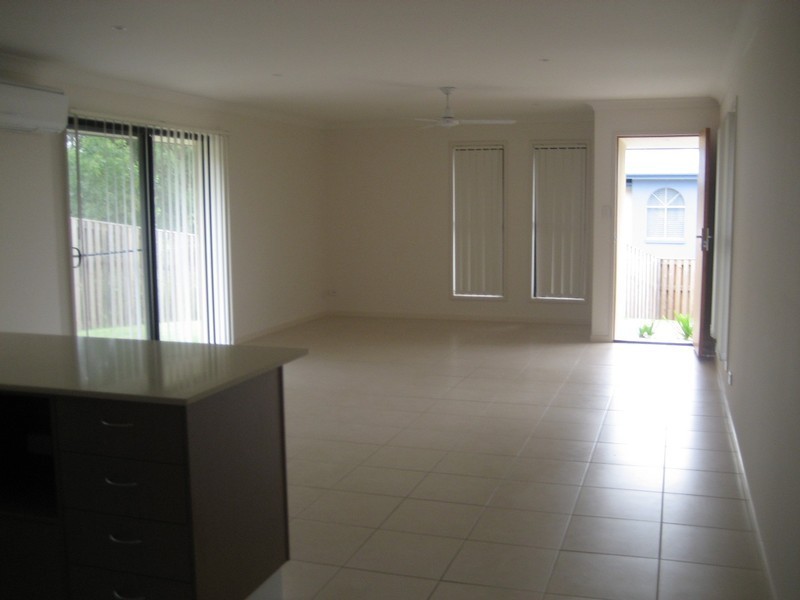 1/11 Ravensthorpe Street, Ormeau QLD 4208