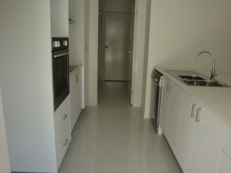 16 Ansett Way, Upper Coomera QLD 4209