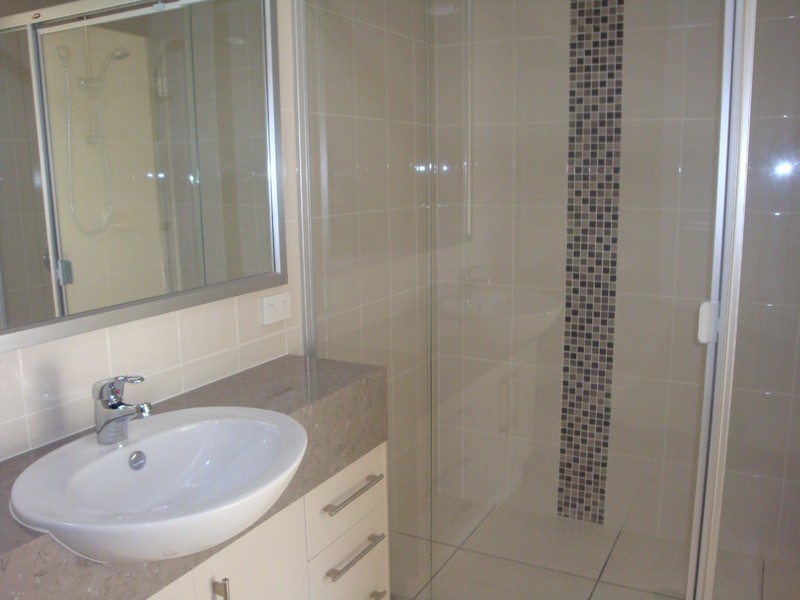 1/2 Murray Court, Upper Coomera QLD 4209