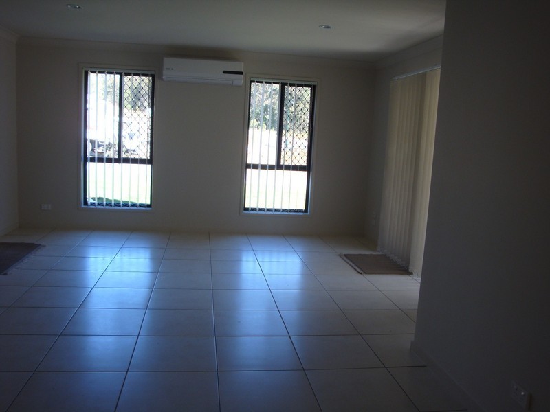 1/2 Murray Court, Upper Coomera QLD 4209