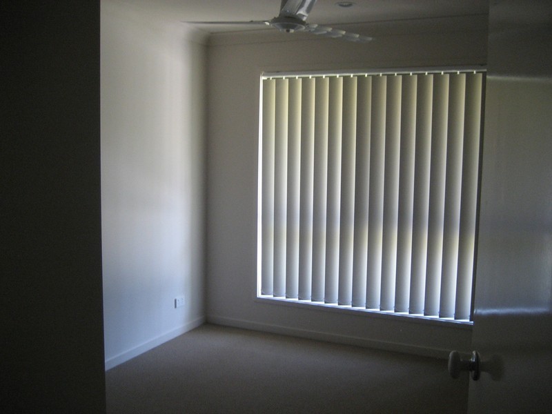 2/2 Murray Street, Upper Coomera QLD 4209