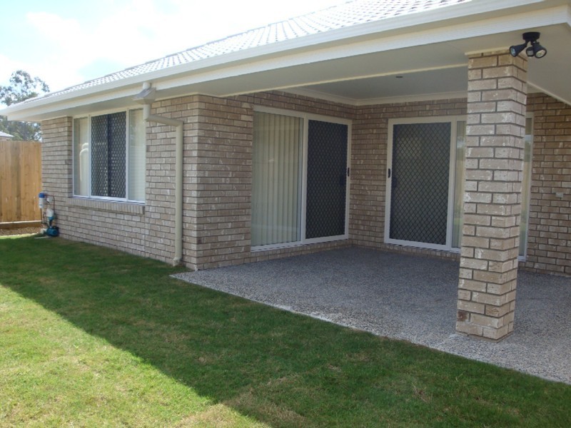 5 Coalstoun Crossing, Waterford QLD 4133
