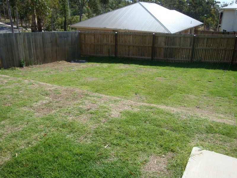 37 Carnarvon Crescent, Waterford QLD 4133