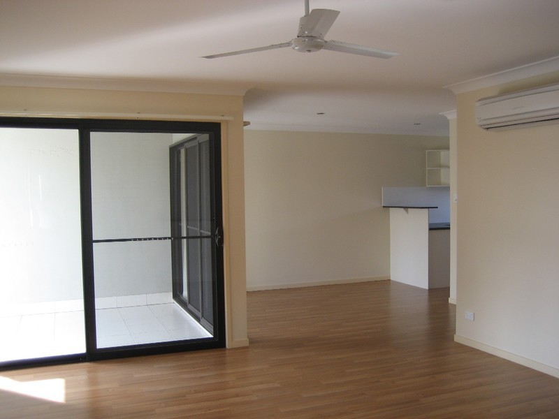 6/35 Harley Street, Labrador QLD 4215