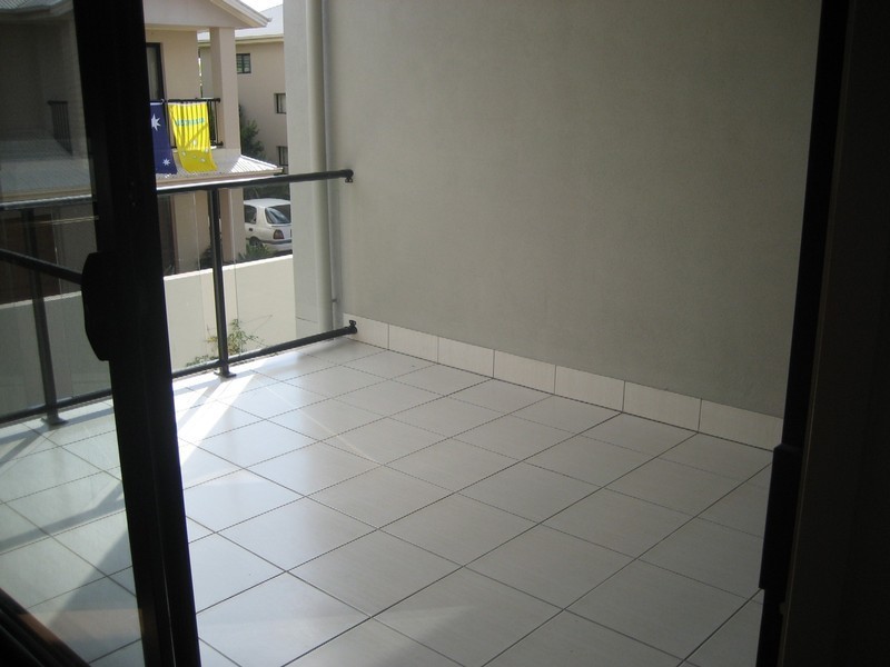 6/35 Harley Street, Labrador QLD 4215