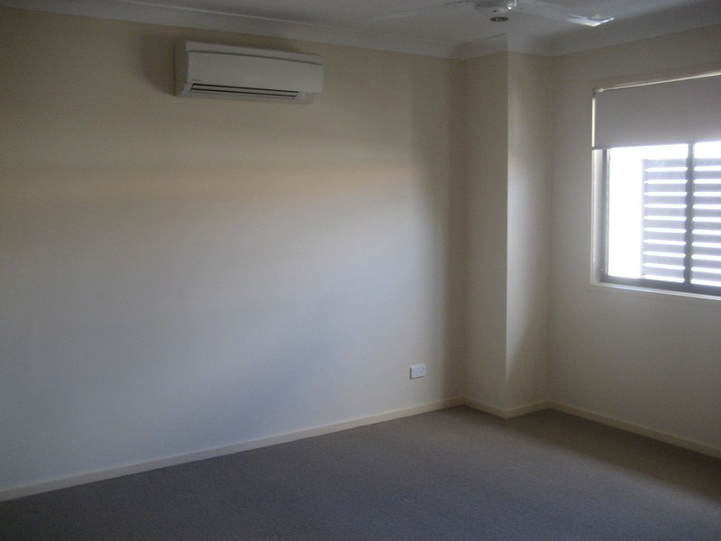 6/35 Harley Street, Labrador QLD 4215