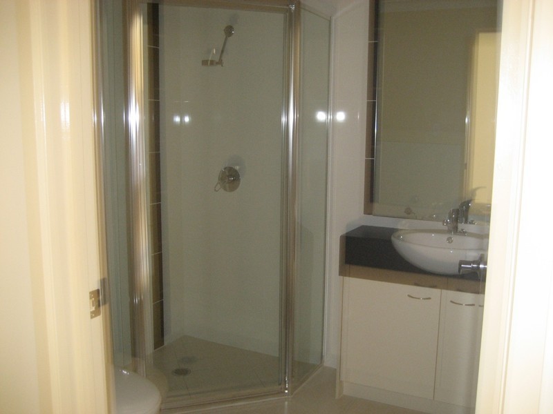 6/35 Harley Street, Labrador QLD 4215