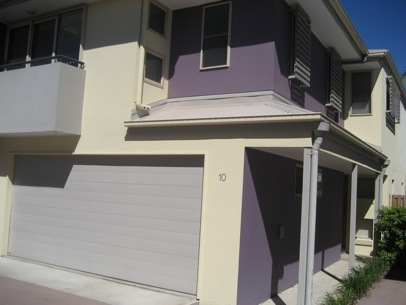 10/32-34 Margaret Street, Southport QLD 4215