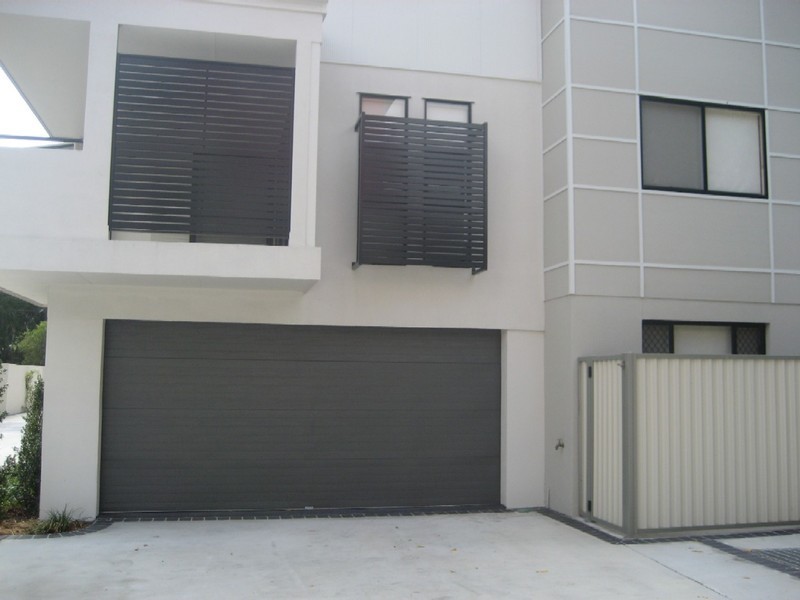 4/35 Harley Street, Labrador QLD 4215