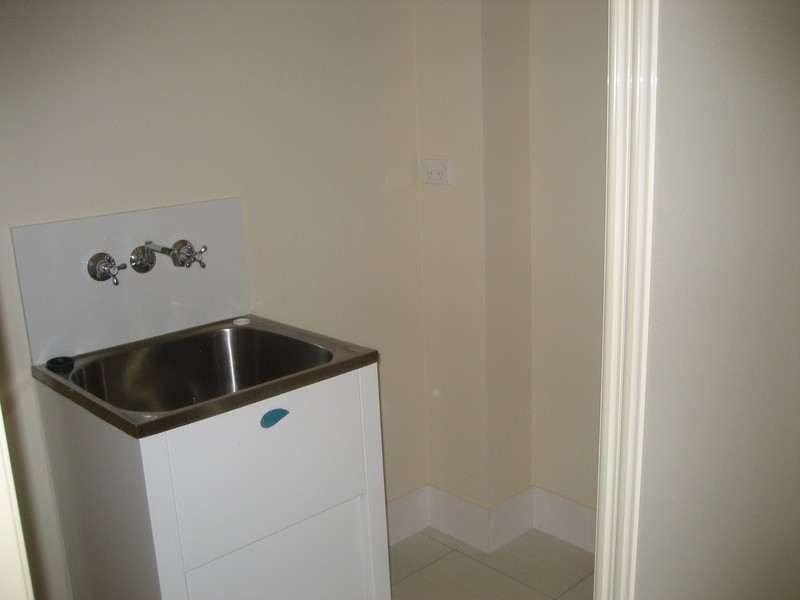 4/35 Harley Street, Labrador QLD 4215